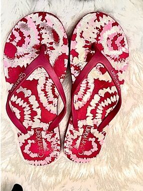 Calvin Klein Red and Pink Tie-Dye Flip Flop Sandals